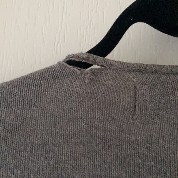 🧵 3/$25 - Jones New York grey low high cardigan - Picture 5 of 5